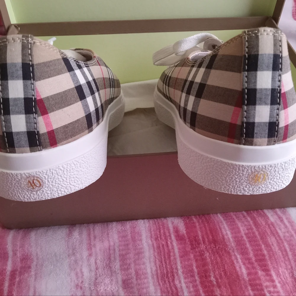 Burberry woman's shoes - Picture 11 of 16